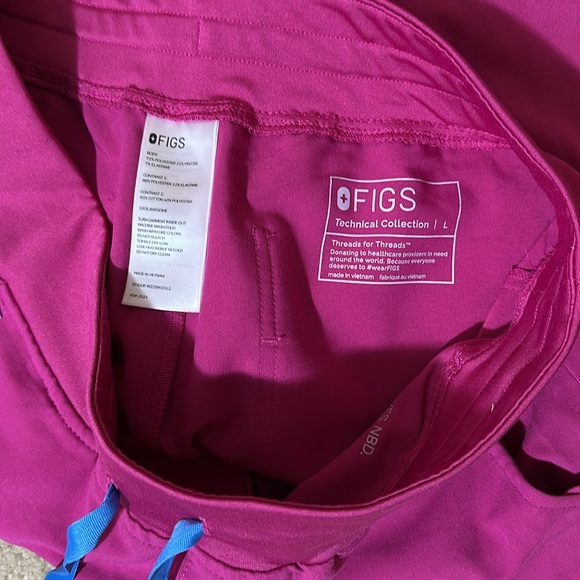 Figs High waisted Zamora Raspberry Sorbet Scrub Pant - Picture 3 of 3